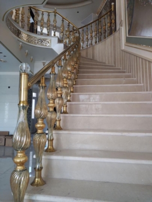 تیم مجرب و آموزش‌دیده‌